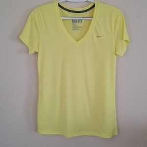 Nike DriFit Moisure Wicking T Shirt Size S